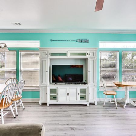 Calm Coastal Haven With 2 Balconies Near Beach Villa Carolina Beach Exterior photo